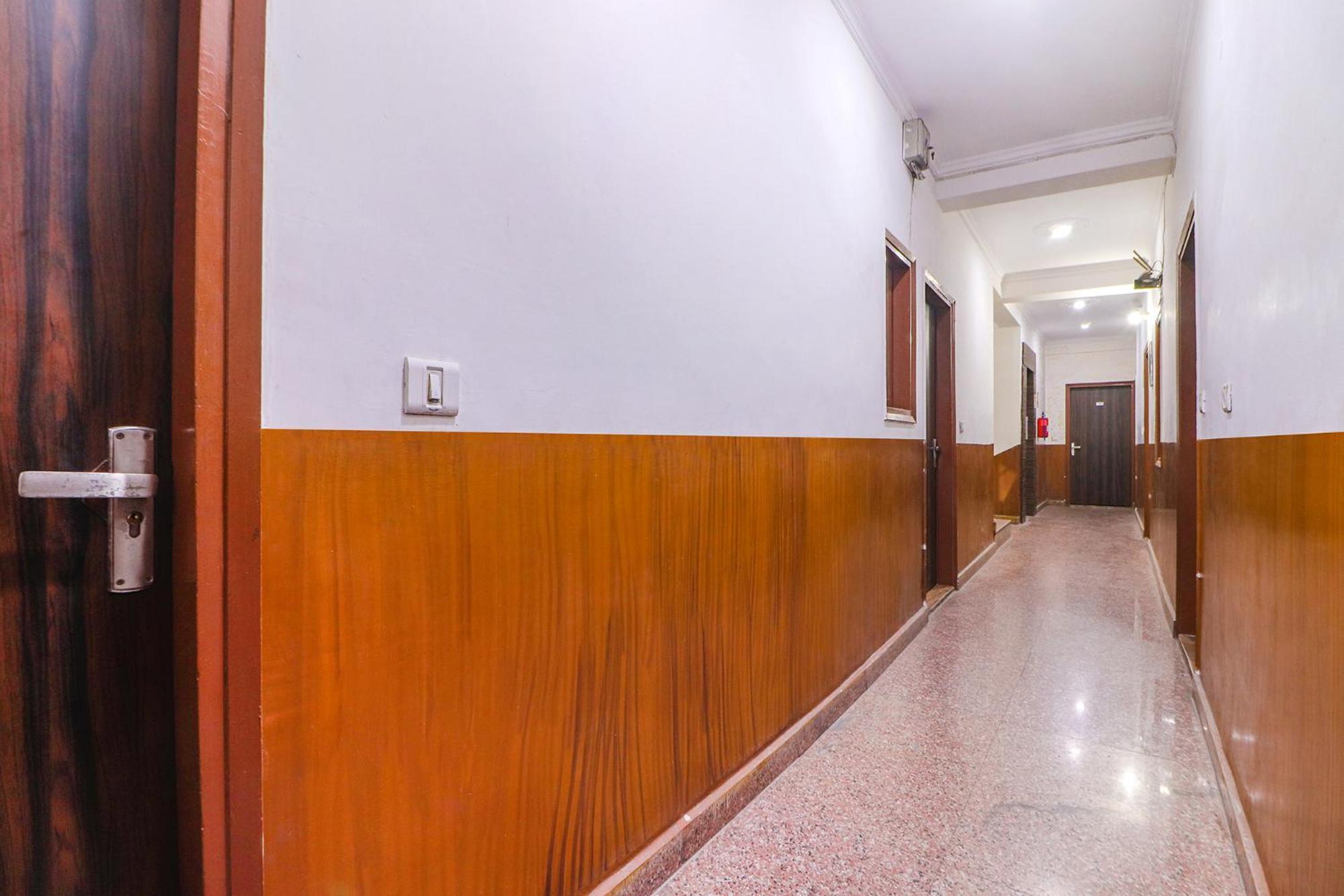 Fabexpress Sinon Hotel Új-Delhi Kültér fotó